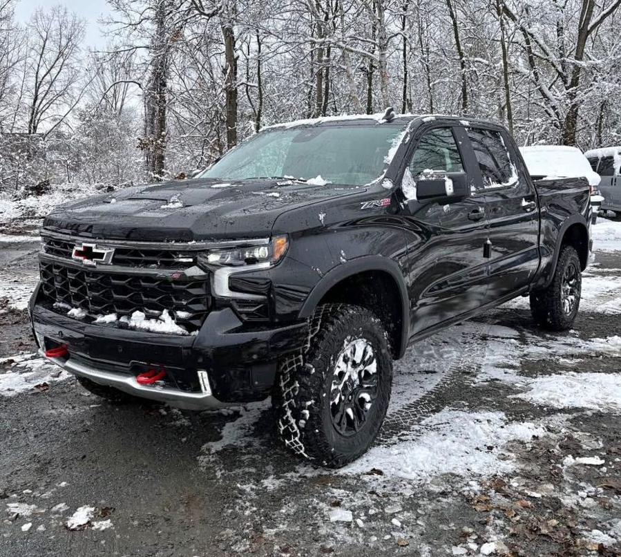 CHEVROLET SILVERADO ZR2