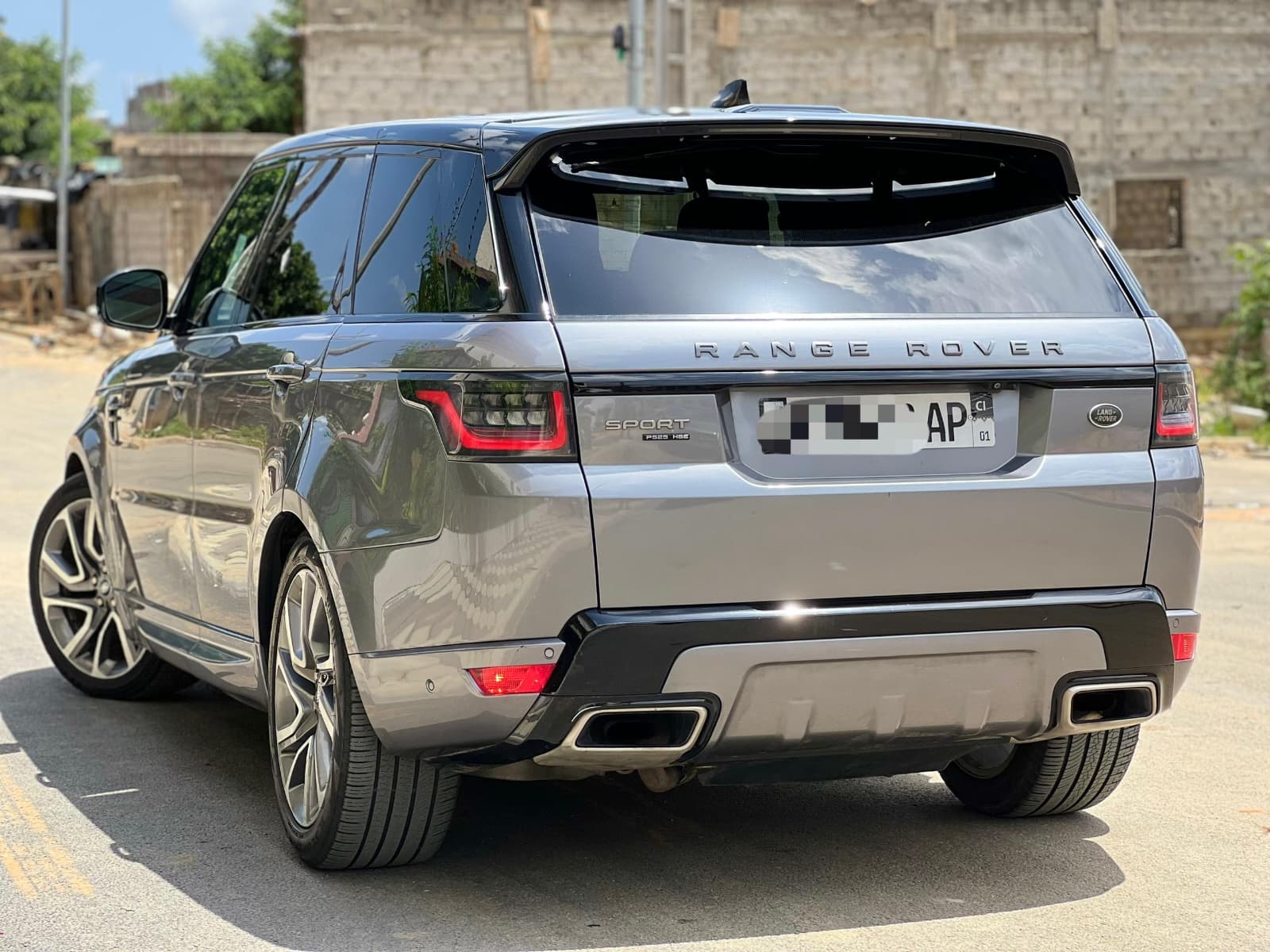 Range Rover Sport P525 HSE
