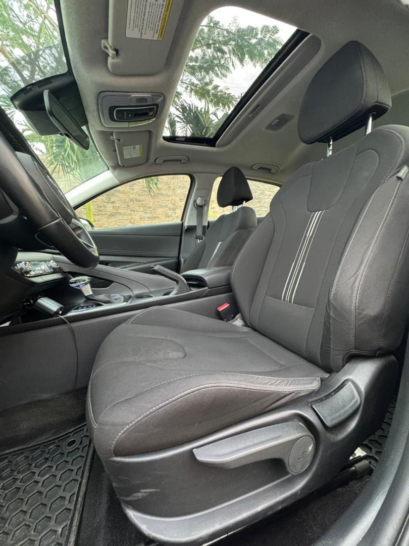 Hyundai Elantra 2022