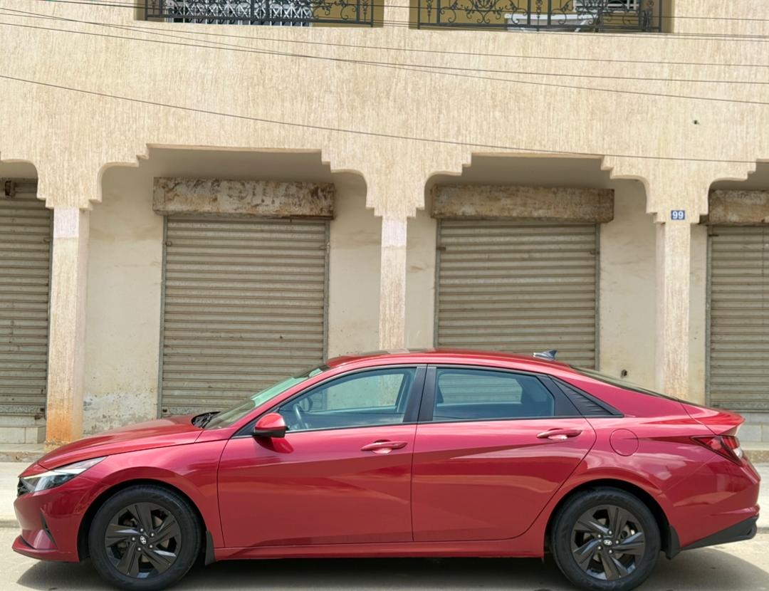 Hyundai Elantra 2022