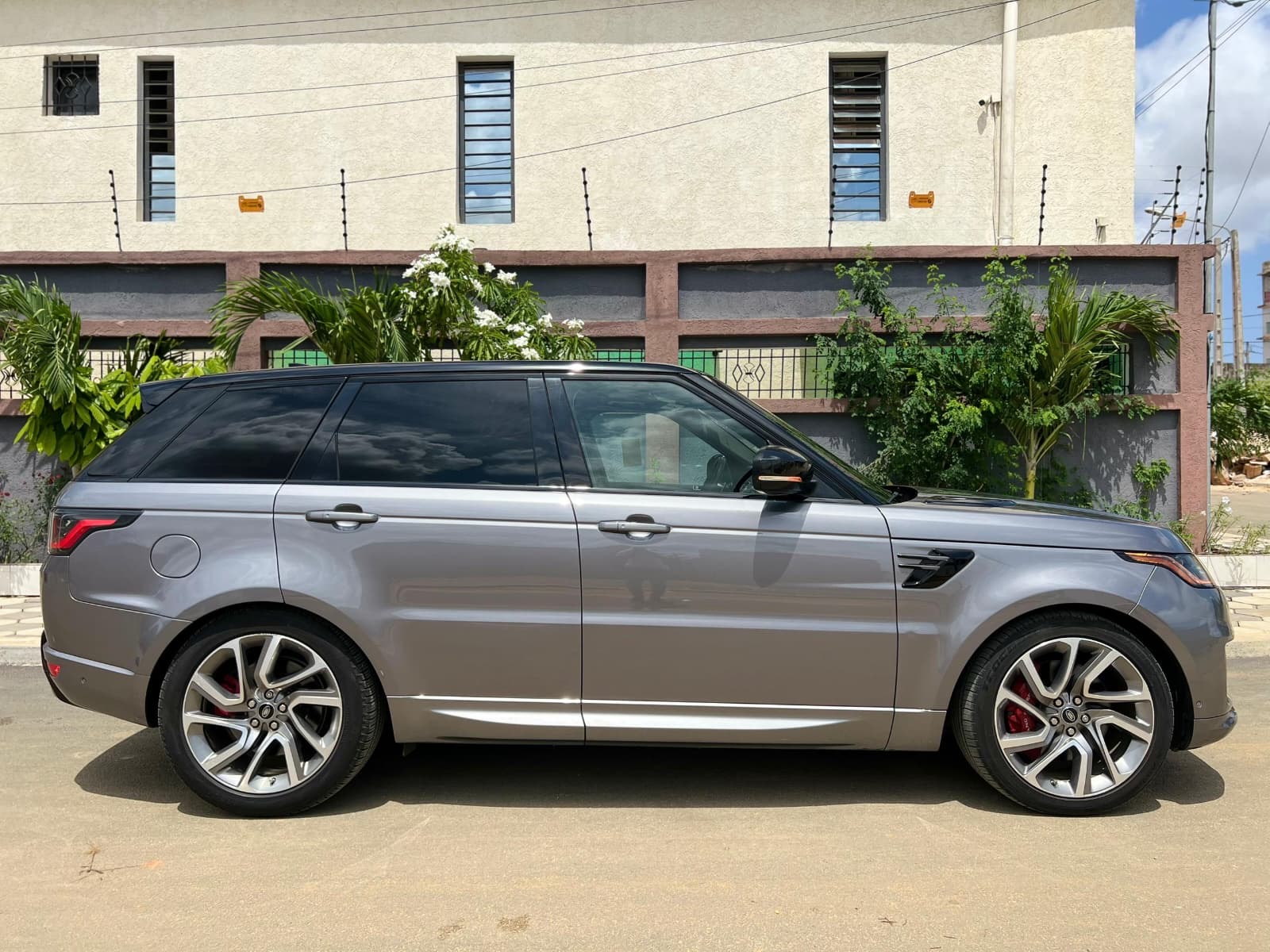 Range Rover Sport P525 HSE
