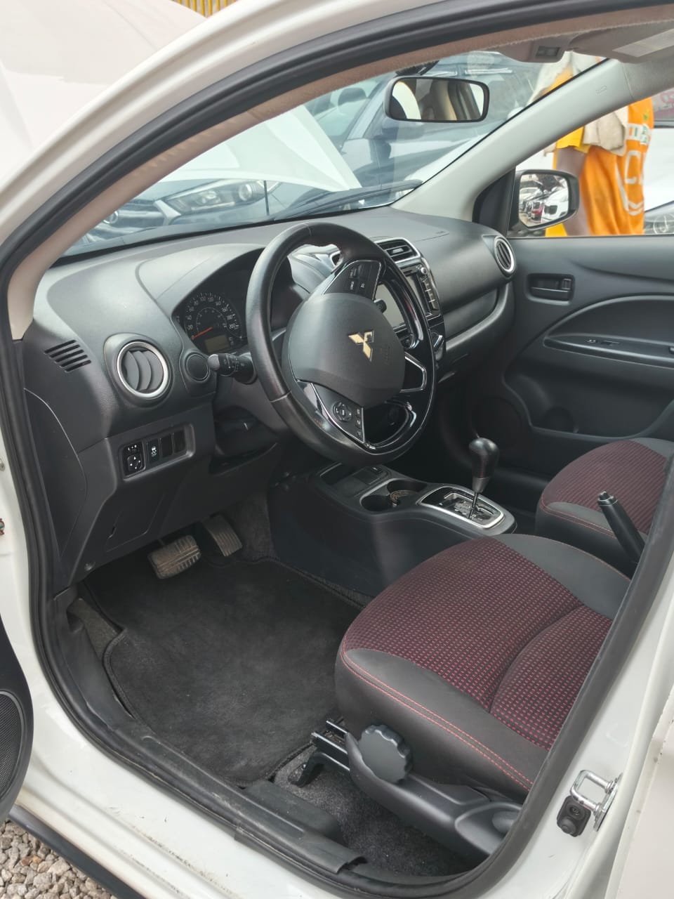 MITSUBISHI MIRAGE 2019 ESSENCE BVA PRIX DE VENTE 5 800 000 FCFA