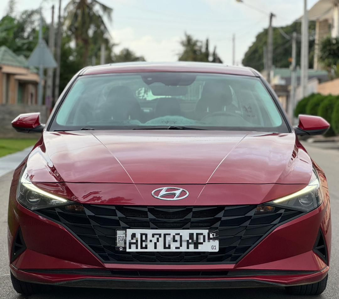Hyundai Elantra 2022