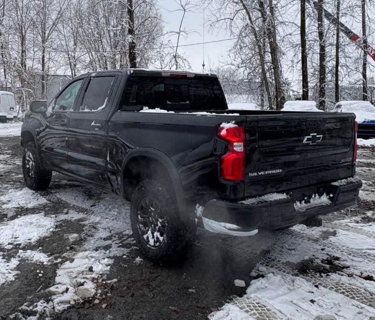 CHEVROLET SILVERADO ZR2